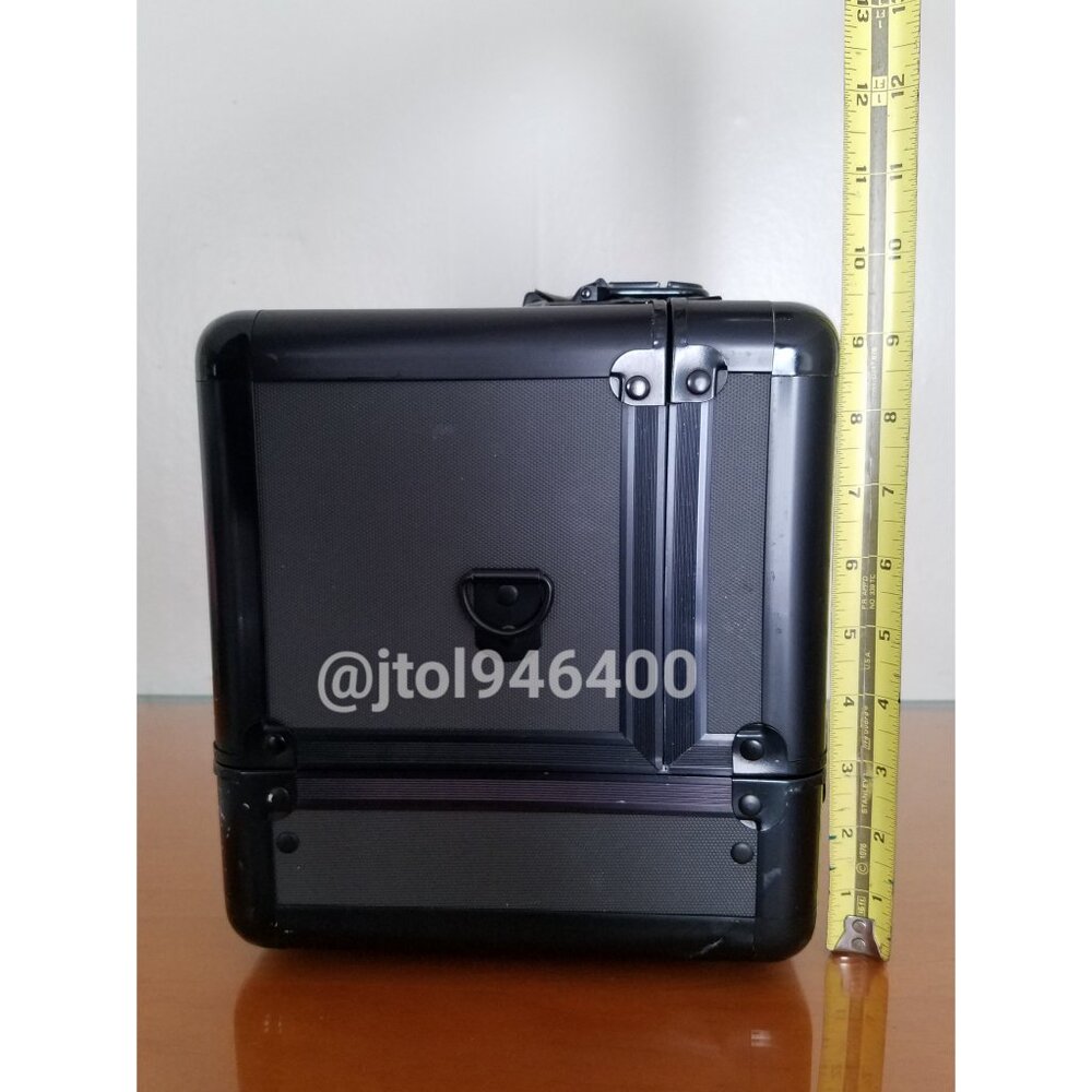 Mac Cosmetics Train Case - Picture 5 of 16
